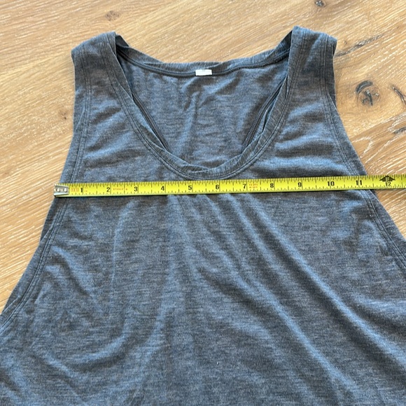 Lululemon Cropped Tank - Picture 8 of 8
